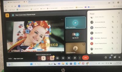 17.05.25 актив учнівського самоврядування ЗП(ПТ)О Херсонщини провів для активів учнівського самоврядування навчальних закладів та їх радників круглий стіл «ВИШИТІ ОБЕРЕГИ ЄДНАННЯ», на якому були присутні здобувачі освіти активу учнівського самоврядування 